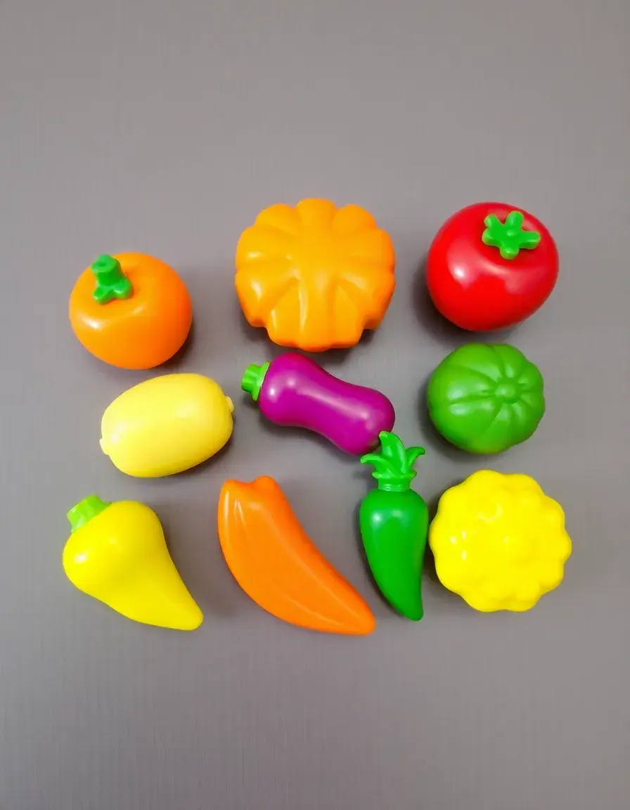 Set di cibo giocattolo in plastica frutta e verdura colorata