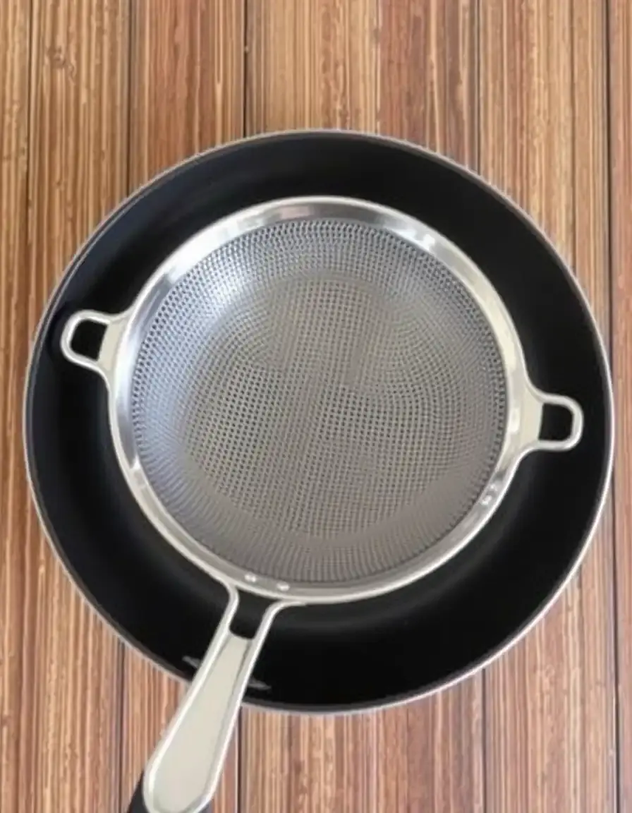 Paraschizzi per padella a maglia fine in acciaio inox